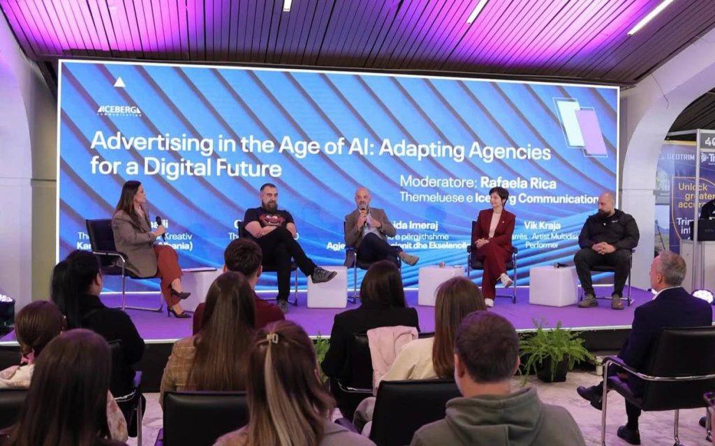 Paneldiskussion "Advertising in the Age of AI" på scen på Future2Tech 2025